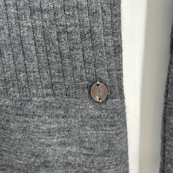UNITED COLORS OF BENETTON Gray Ribbed Turtleneck Sweater Top Size Medium - Picture 5 of 6